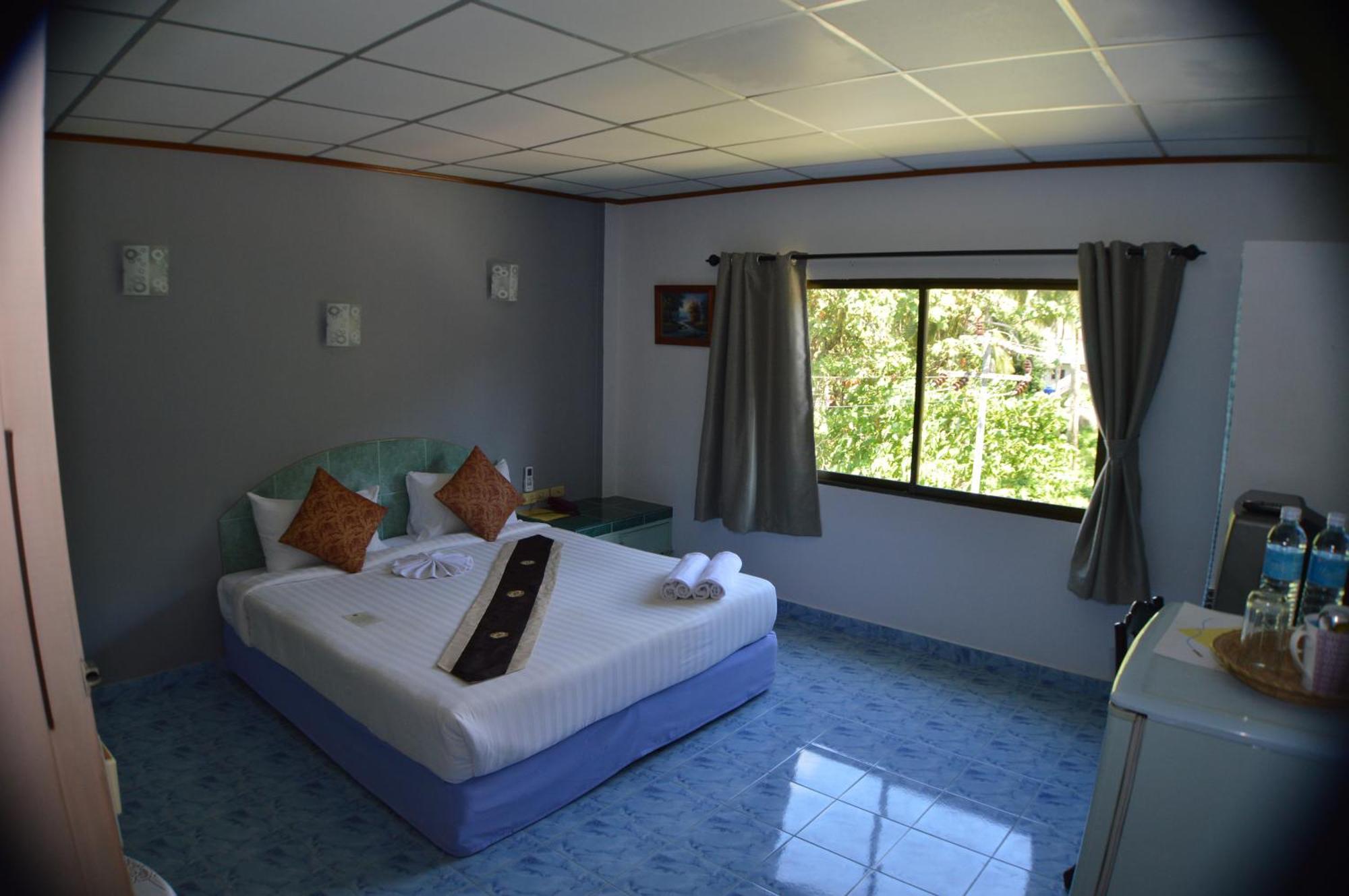 Seabreeze Inn Karon Bilik gambar