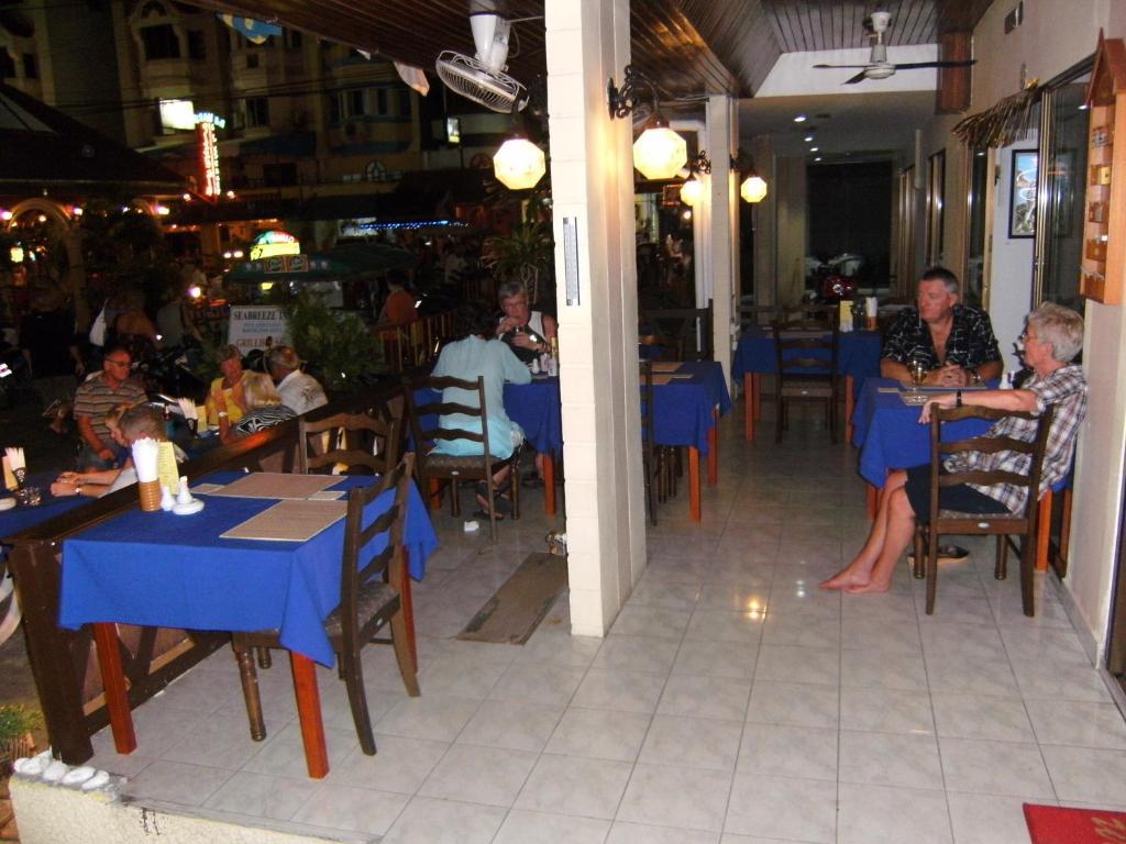 Seabreeze Inn Karon Luaran gambar